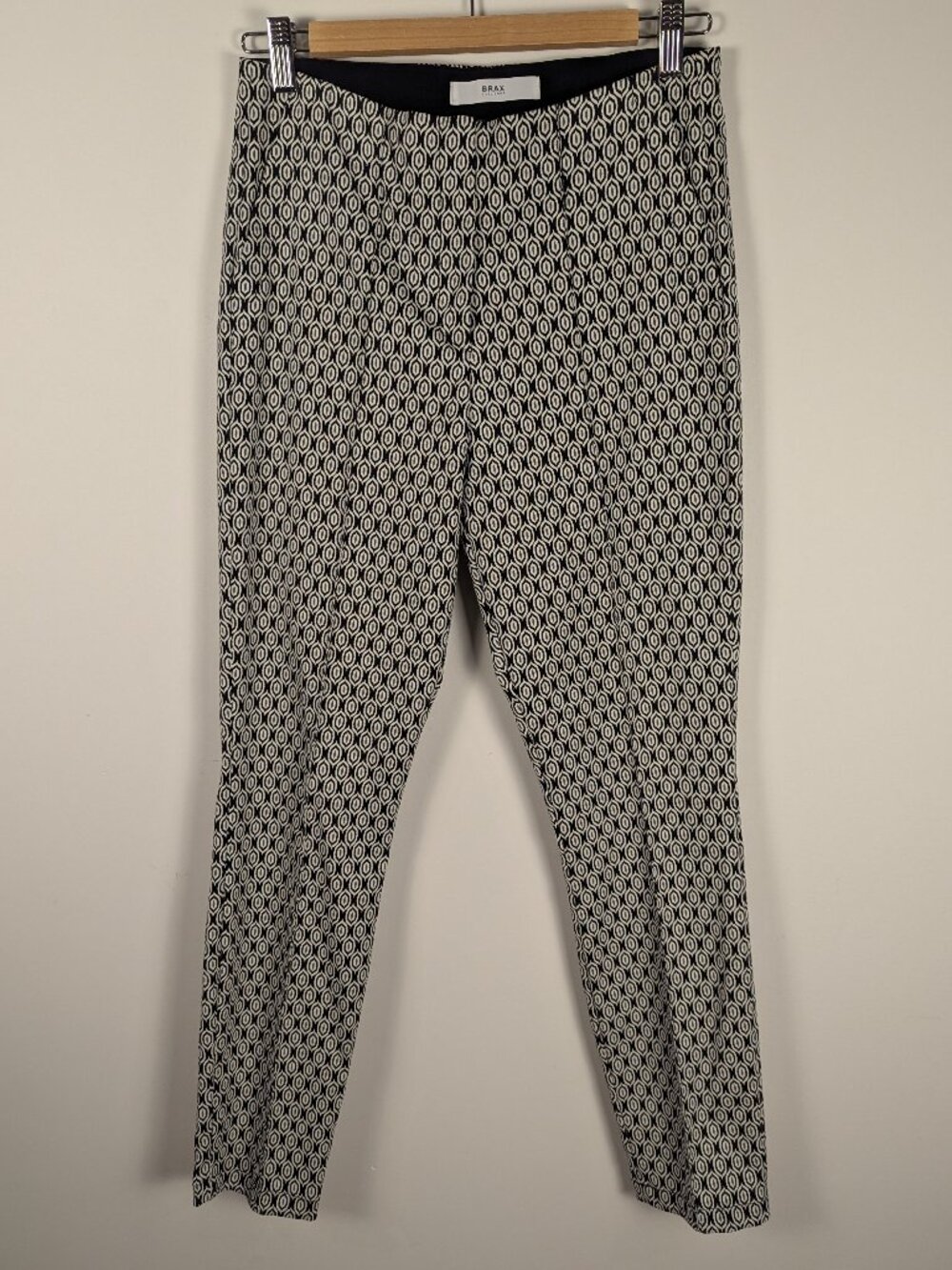 BRAX Feel Good Pull-On Slim Pants Black Ivory Geometric Print Stretch